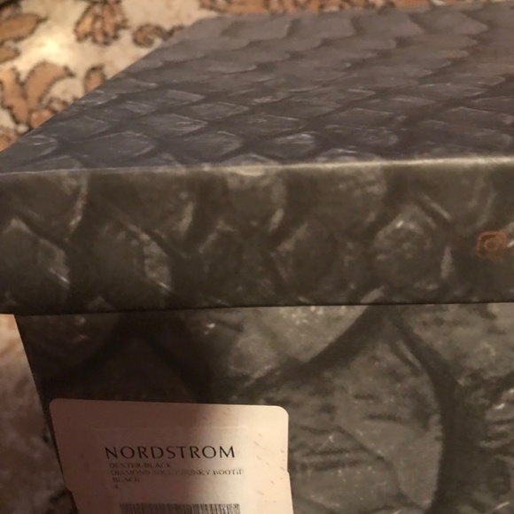 Used size 8 Black/rhinestone on bottom Boots - Picture 7 of 7